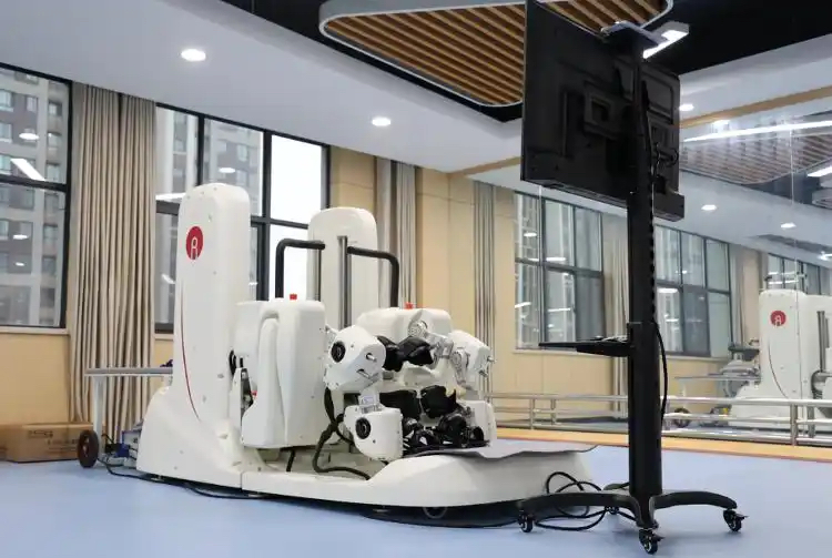 会场内外共答“题”｜机器人养老 离我们有多远(图1)